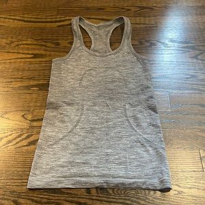 Lululemon Swiftly Tech Racerback Tank Top Size 2 Grey